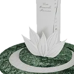 Вертикальный памятник "Лотос на воде" 5