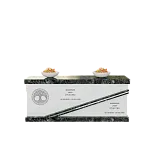 Горизонтальный памятник "Поддержка и Опора"