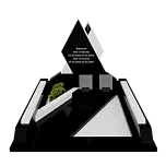 Мемориальный комплекс на могилу "Дорога Жизни"