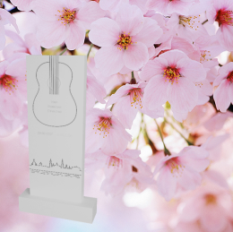 Вертикальный памятник "Семь нот"