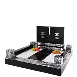 Мемориальный комплекс на могилу "Рассвет"