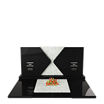 Горизонтальный памятник "Небесные часы"