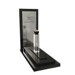 Памятник из стекла "Луч в сумрачном небе"